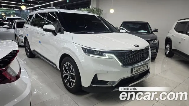 Kia Carnival 2021 thumb 3