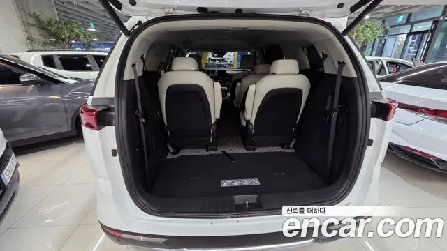 Kia Carnival 2021 thumb 6
