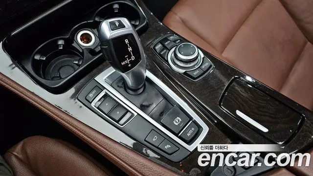 BMW 5 серии 2013 thumb 9