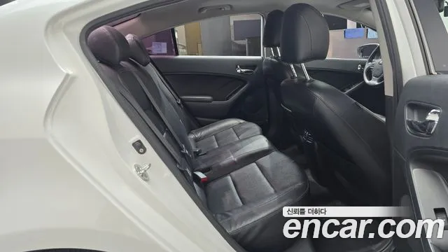 Kia K3 2014 thumb 10