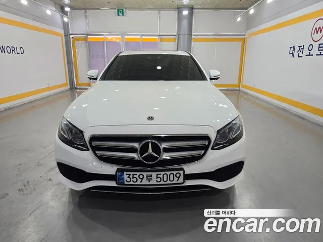 Mercedes-Benz E-Класс 2017 thumb 2