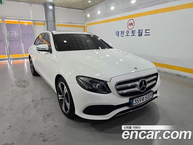 Mercedes-Benz E-Класс 2017 thumb 3