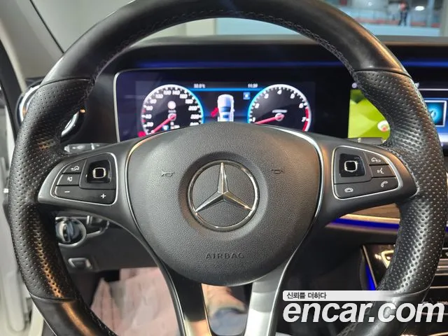 Mercedes-Benz E-Класс 2017 thumb 9
