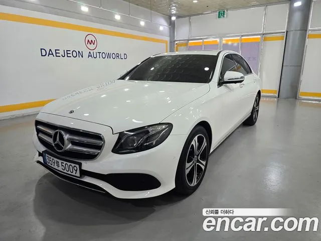 Mercedes-Benz E-Класс 2017 thumb 11