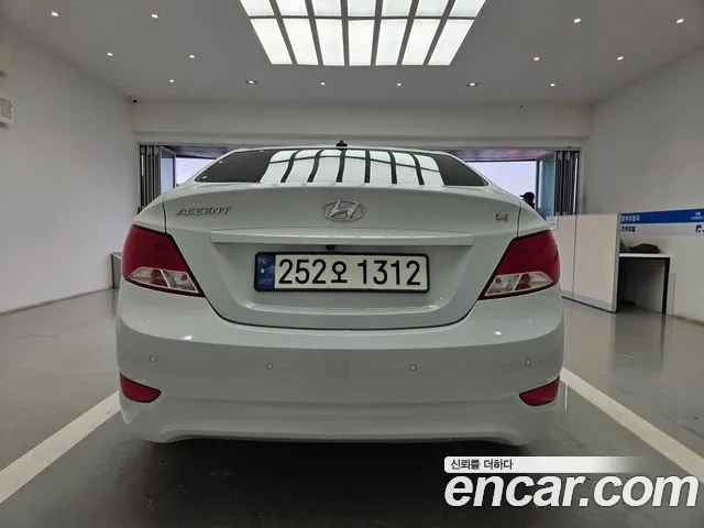 Hyundai Accent 2018 thumb 5