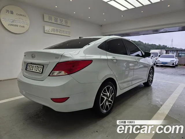 Hyundai Accent 2018 thumb 6