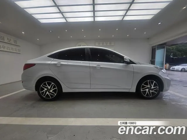 Hyundai Accent 2018 thumb 7