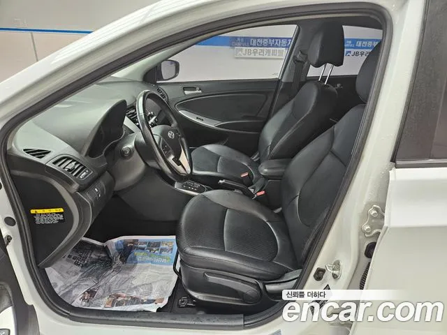 Hyundai Accent 2018 thumb 9