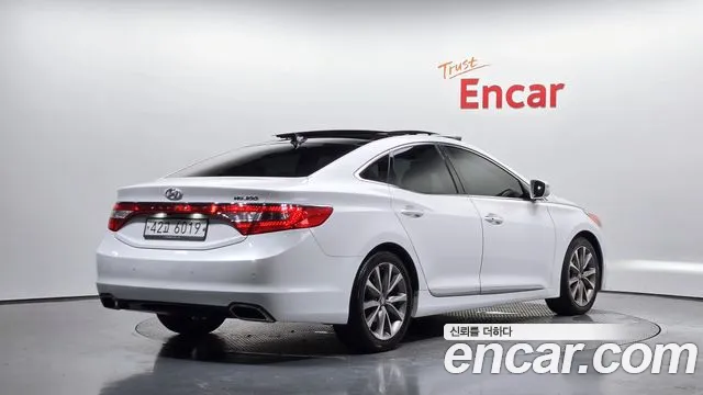 Hyundai Grandeur 2014 thumb 2