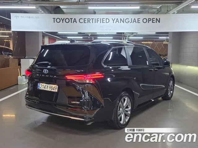 Toyota Sienna 2025 thumb 2