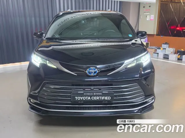 Toyota Sienna 2025 thumb 3