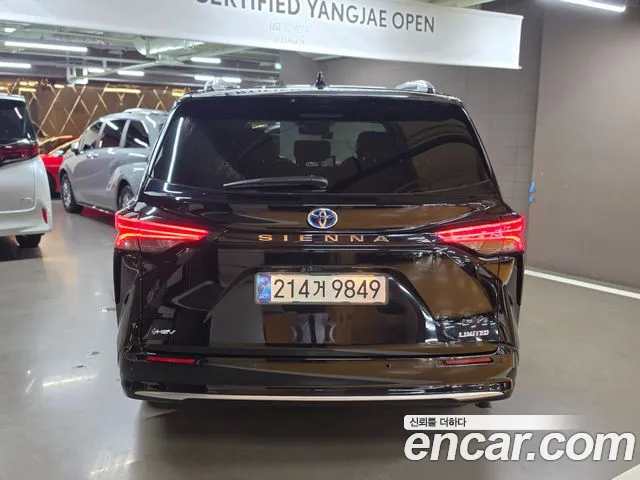 Toyota Sienna 2025 thumb 4
