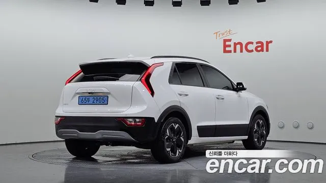 Kia Niro 2022 thumb 2