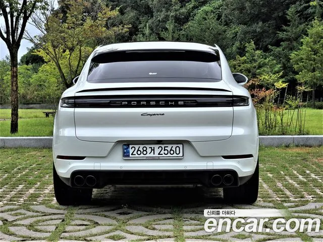 Porsche Cayenne 2024 thumb 4