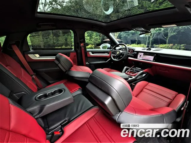 Porsche Cayenne 2024 thumb 7