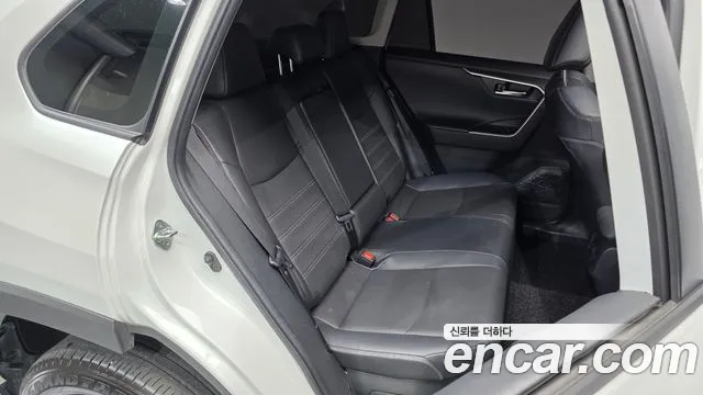 Toyota RAV4 2024 thumb 11