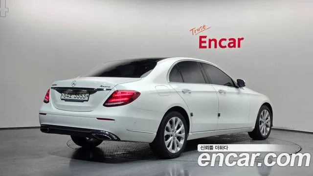 Mercedes-Benz E-Класс 2017 thumb 2