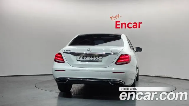 Mercedes-Benz E-Класс 2017 thumb 4