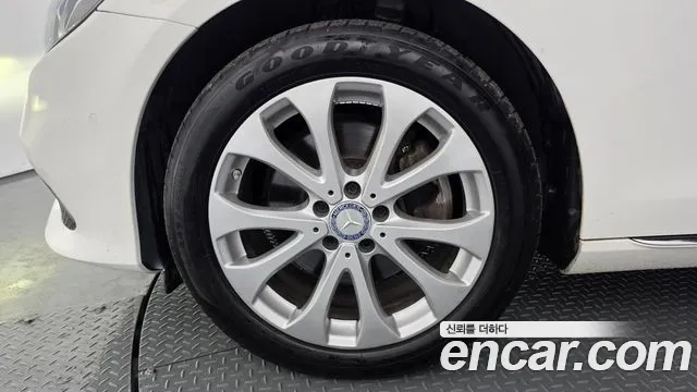 Mercedes-Benz E-Класс 2017 thumb 5