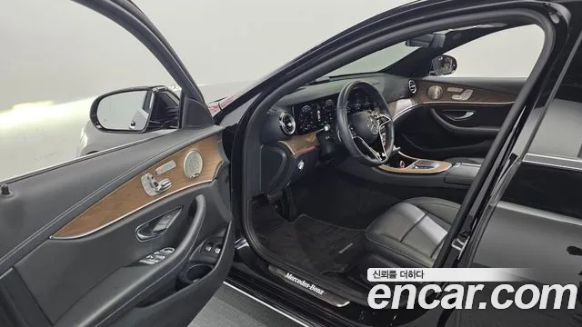 Mercedes-Benz E-Класс 2021 thumb 10