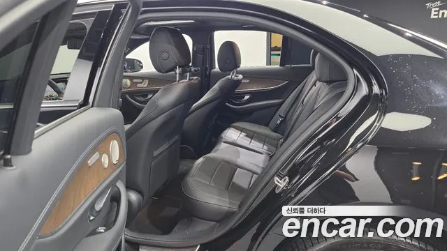 Mercedes-Benz E-Класс 2021 thumb 11