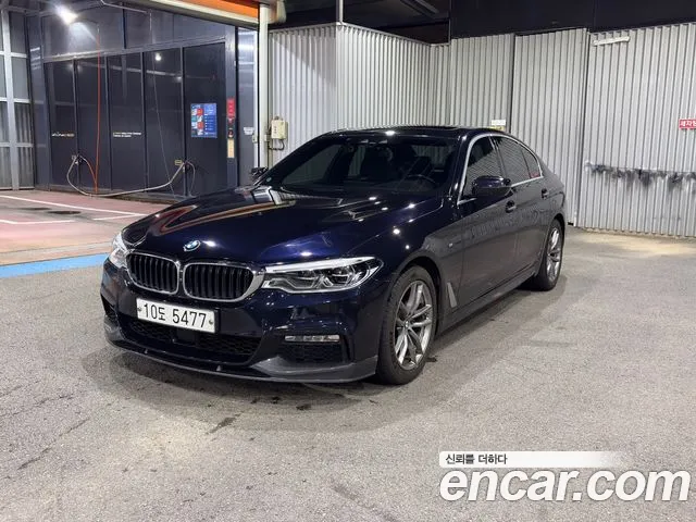 BMW 5-Series 2017 thumb 2