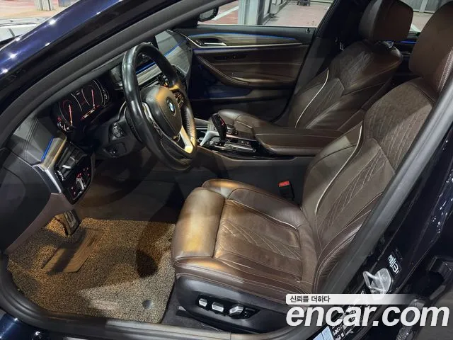 BMW 5-Series 2017 thumb 7