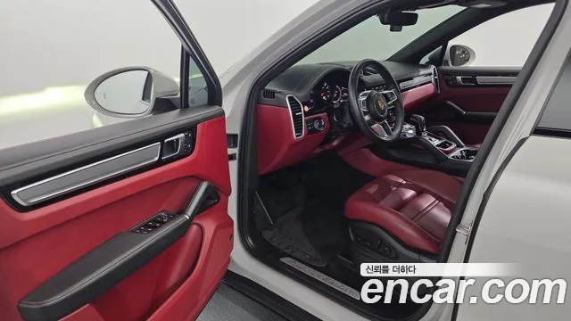 Porsche Cayenne 2023 thumb 10