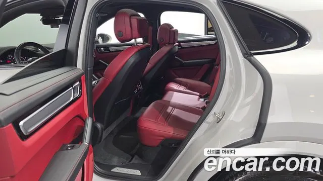 Porsche Cayenne 2023 thumb 11