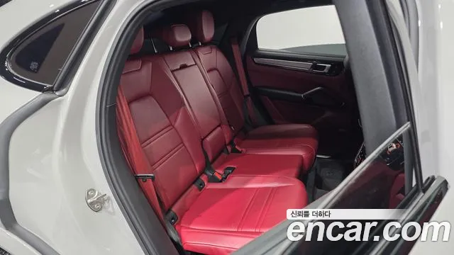 Porsche Cayenne 2023 thumb 12