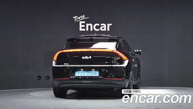 Kia EV6 2023 thumb 3