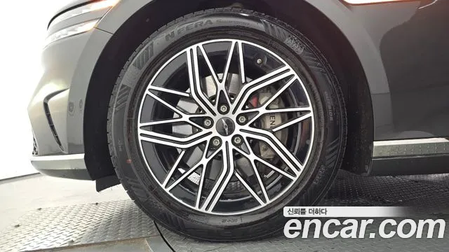Genesis G90 2022 thumb 5