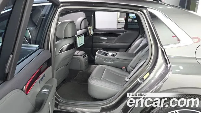 Genesis G90 2022 thumb 11