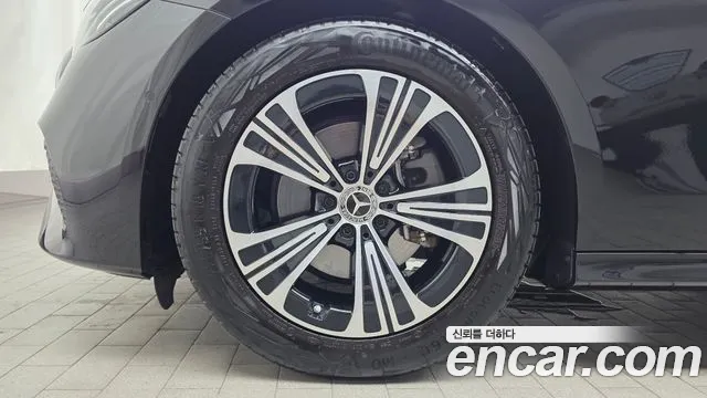 Mercedes-Benz E-Класс 2024 thumb 4