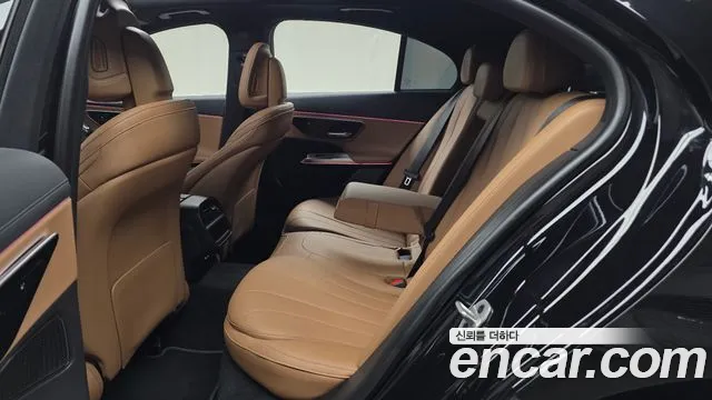 Mercedes-Benz E-Класс 2024 thumb 11