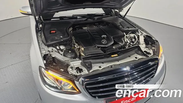 Mercedes-Benz E-Класс 2016 thumb 5