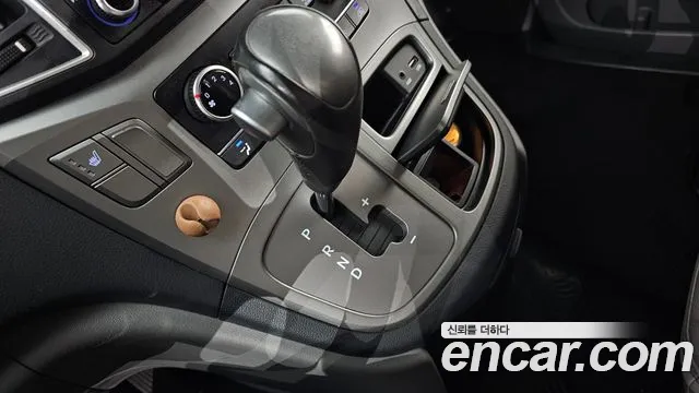 Hyundai Starex 2018 thumb 9
