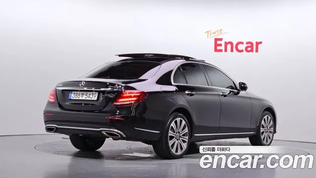 Mercedes-Benz E-Класс 2017 thumb 2