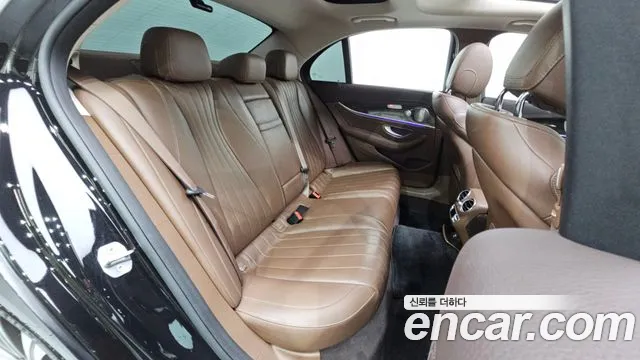 Mercedes-Benz E-Класс 2017 thumb 11