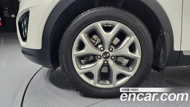Kia Sorento 2015 thumb 5