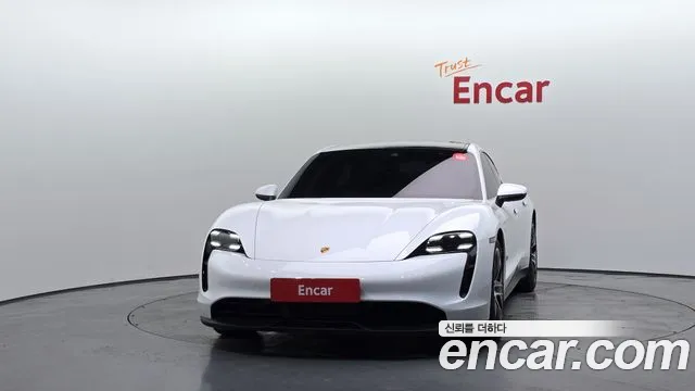 Porsche Taycan 2021 thumb 3
