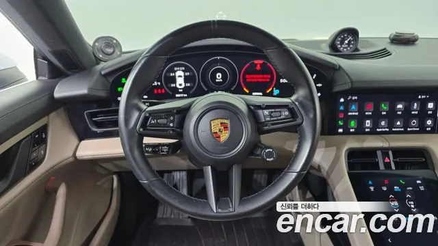 Porsche Taycan 2021 thumb 12