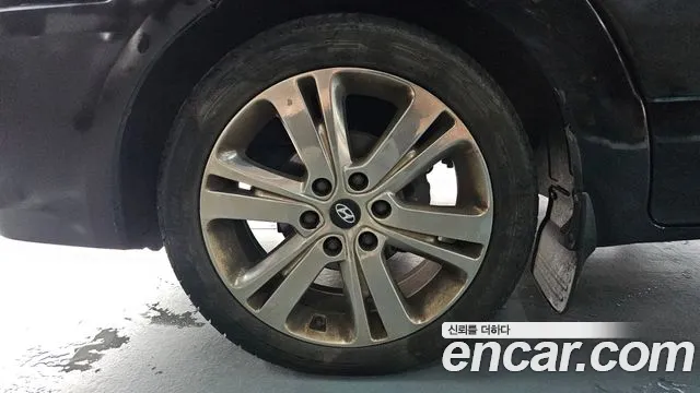 Hyundai Staria 2021 thumb 5