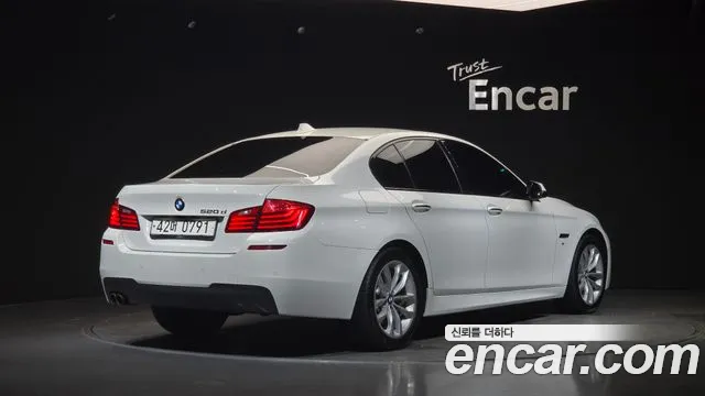 BMW 5 серии 2016 thumb 2