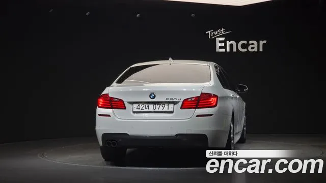 BMW 5 серии 2016 thumb 4