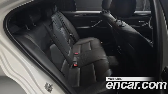 BMW 5 серии 2016 thumb 11