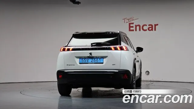 Peugeot 2008 2023 thumb 3