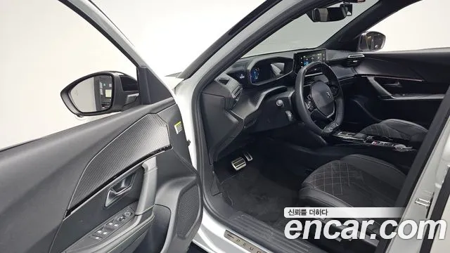 Peugeot 2008 2023 thumb 9
