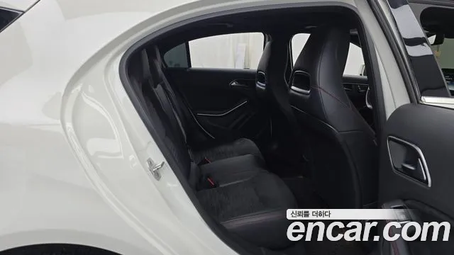 Mercedes-Benz A-Класс 2017 thumb 12