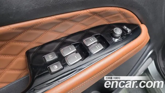 KG_Mobility_Ssangyong Rexton 2018 thumb 12